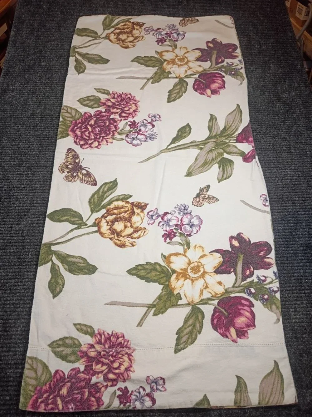 Discontinued Floral Nature Whimsical Cotton Pillow Case Set of 2 King Butterfly